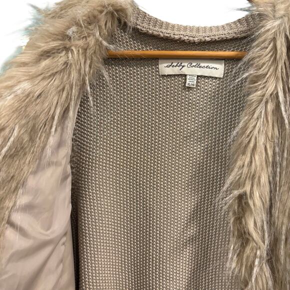 Oversized Faux Fur Knit Vest, tan/beige, Size XL - Picture 4 of 10